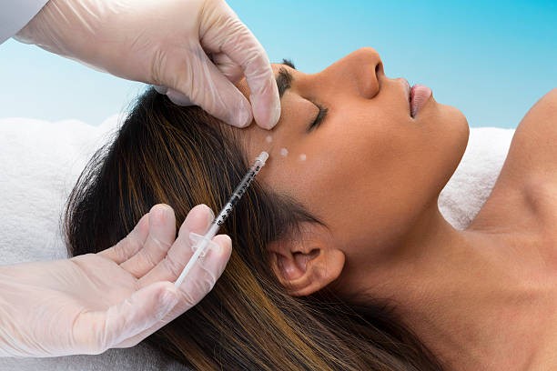 Thread Lift in Multan for Modest Facial Repositioning treatment at Le Pearl Aesthetic Clinic